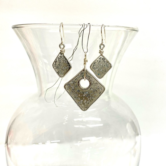 HANDMADE Silver Leaf Geometric Resin Art Jewelry Set - Picture 5 of 10